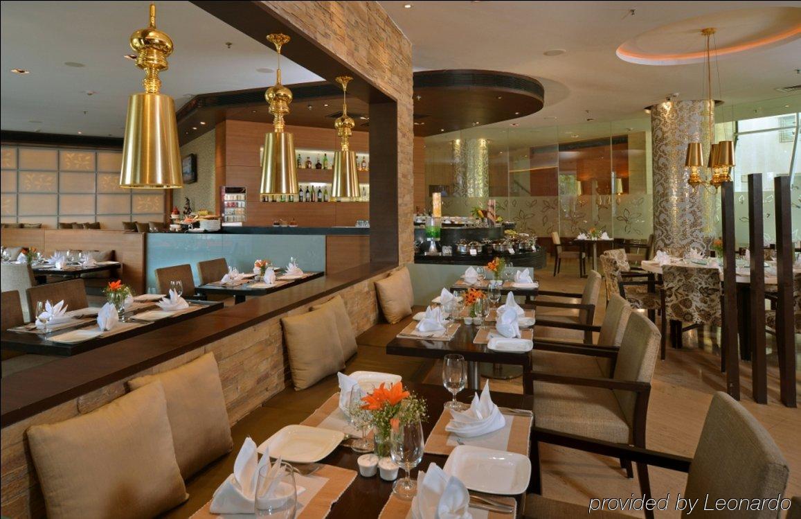 Majestic Court Sarovar Portico Navi Mumbai Exteriör bild