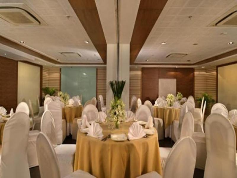 Majestic Court Sarovar Portico Navi Mumbai Exteriör bild